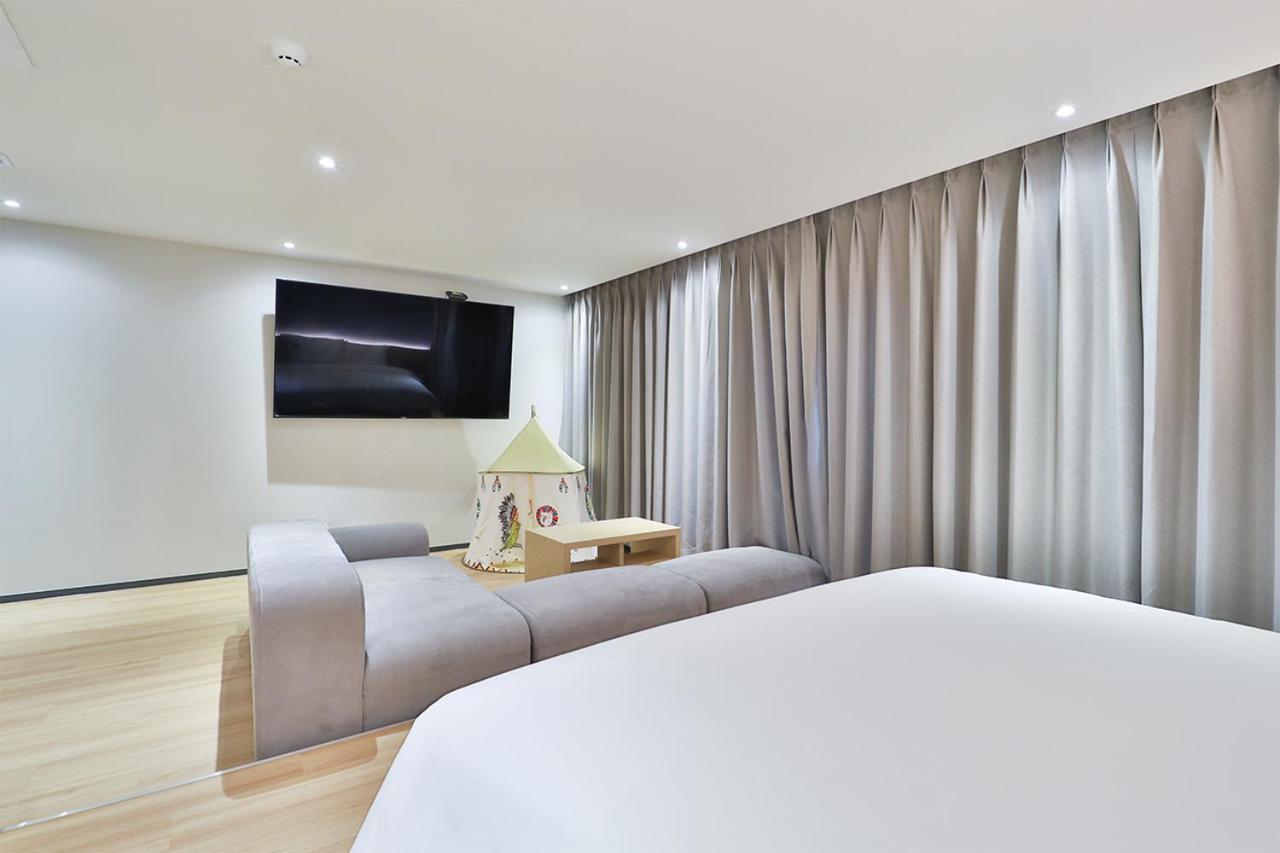 Custom Hotel Ульсан Экстерьер фото