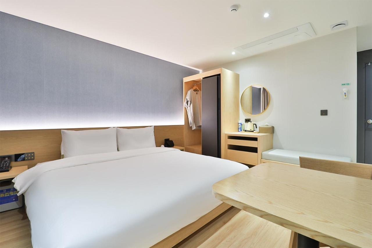 Custom Hotel Ульсан Экстерьер фото