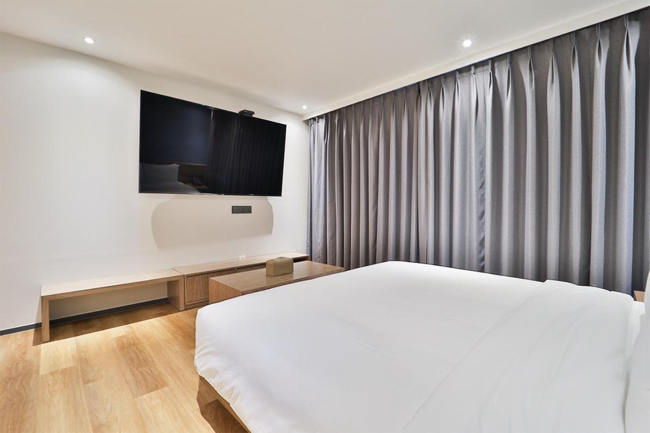 Custom Hotel Ульсан Экстерьер фото