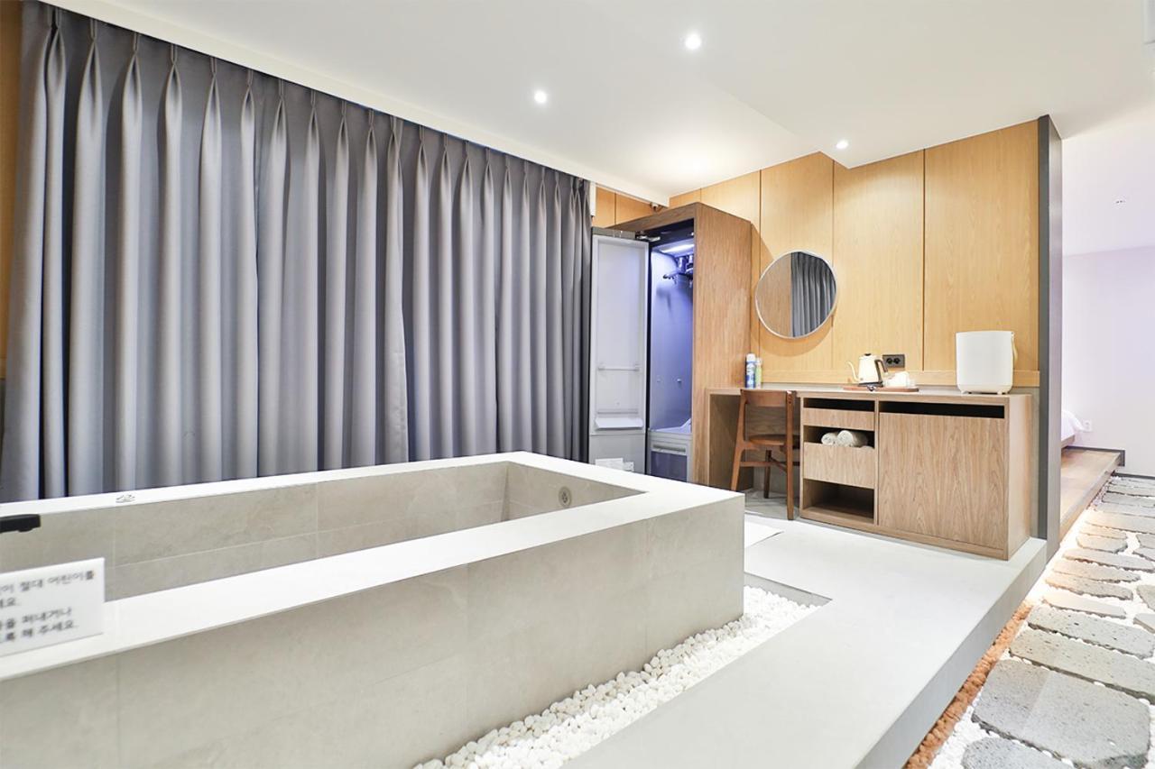 Custom Hotel Ульсан Экстерьер фото