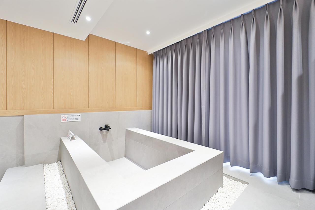 Custom Hotel Ульсан Экстерьер фото